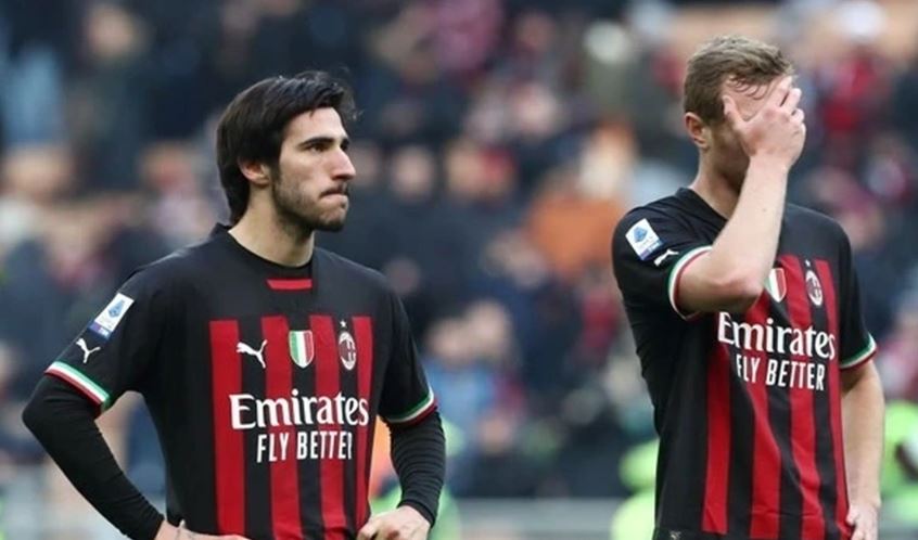Câu lạc bộ AC Milan Milan luôn sử dụng hai màu chủ đạo là đen và đỏ trong quá trình hoạt động