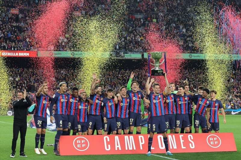 Câu lạc bộ bóng đá Barcelona đạt nhiều thành tích