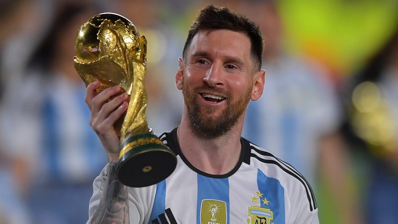 Lionel Messi, tên đầy đủ là Lionel Andrés Messi Cuccittini