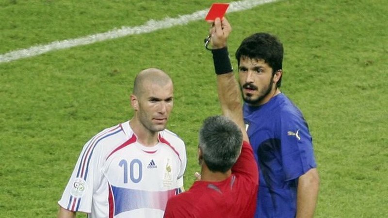 Zidane bị thẻ đỏ tại trận chung kết